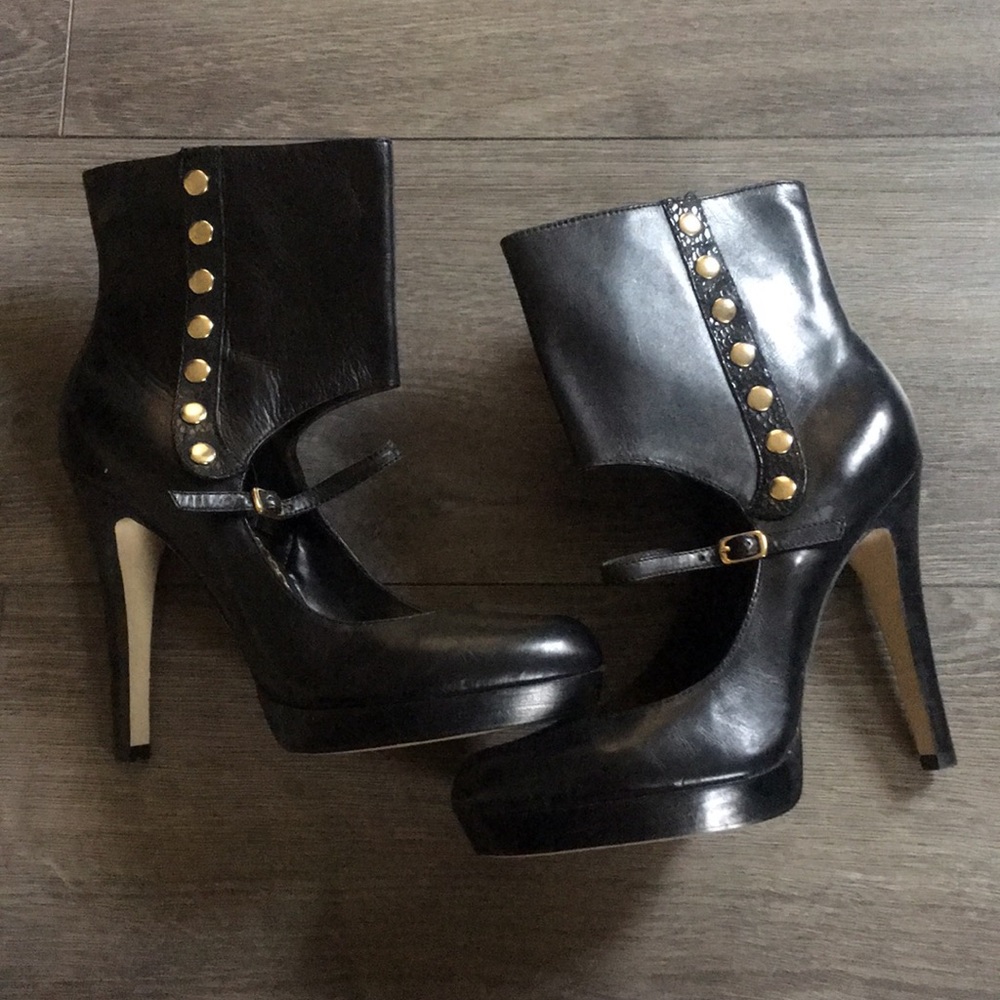 BeBe heels